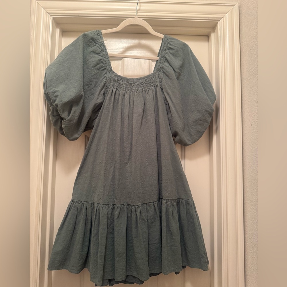 EUC Entro Puffy Sleeve Sage Mini Dress Size Small